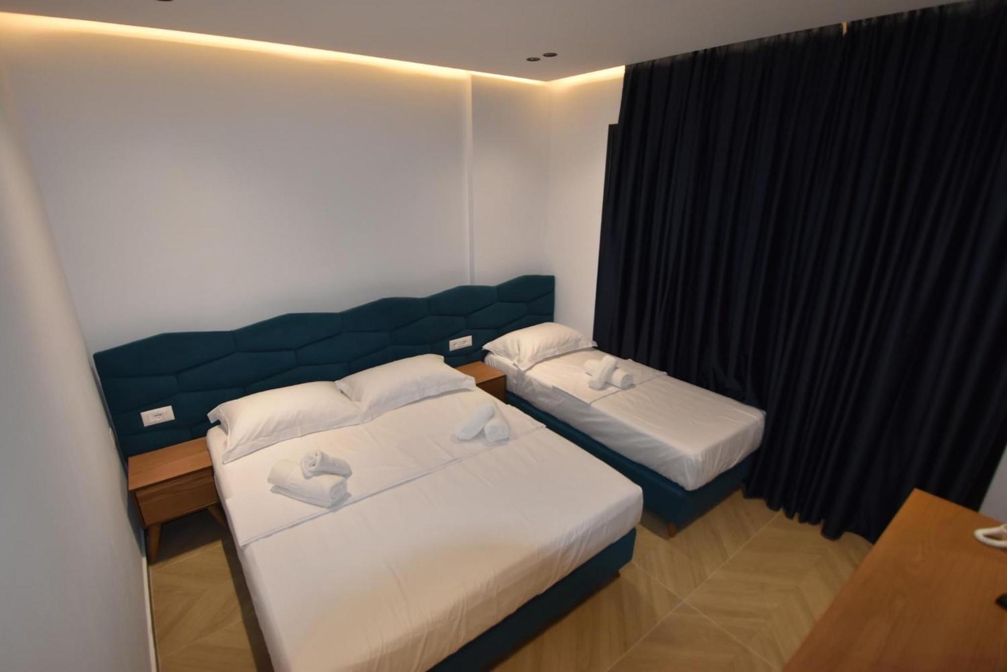 Villa Center คซามิล ภายนอก รูปภาพ